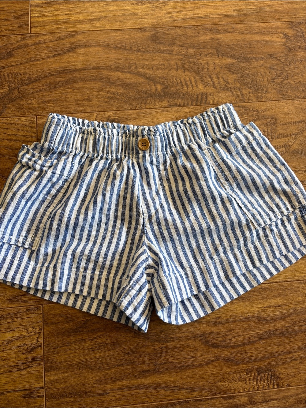 Old Navy Blue and White Striped Girls shorts